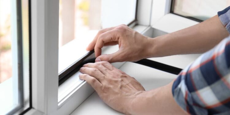 budowa - ocieplanie okna