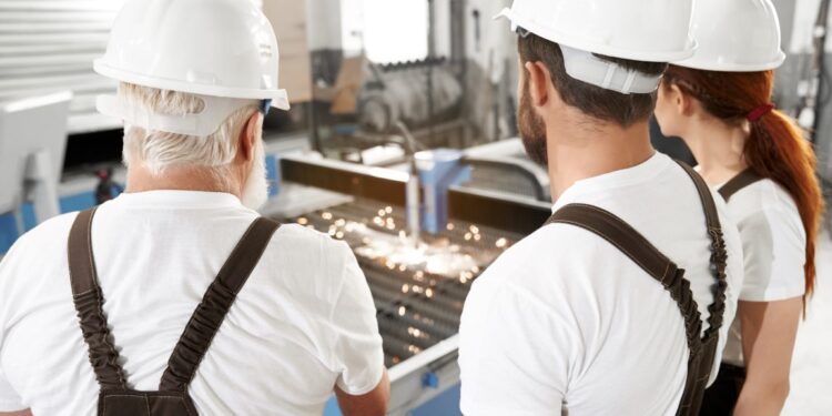 technologia co2 cięcie blachy laserem firma