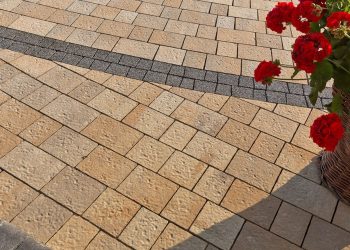 Dlaczego warto zdecydować się na kostkę brukową Kost-Bet?