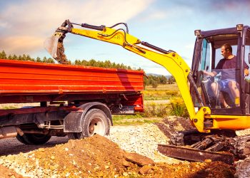 Godzina-pracy-koparki-kosztuje-dwiescie-zlotych_1