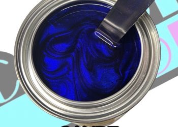 Nowoczesne farby interferujące mienią się różnymi barwami podczas zmiany kąta patrzenia