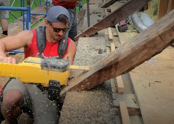 Wielofunkcyjne piły łańcuchowe idealny sprzęt do profesjonalnych prac dociepleniowych