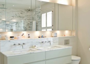 oświetlenie lustra łazienkowego