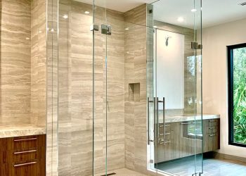 Zamontuj baterię prysznicową do ściany i podłącz ją do rur wodociągowych