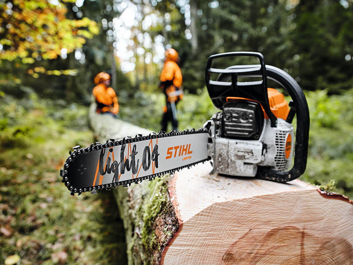 stihl ms 180 to popularna piła do cięcia drewna dla amatorów niemiecka piła stihl tnie dokładnie i niezawodnie
