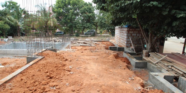 niwelacja terenu pod budowę domu