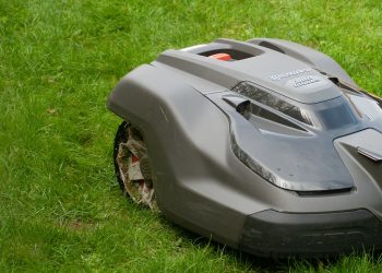 Husqvarna Automower to innowacyjna, cicha kosiarka automatyczna, precyzyjnie kosząca trawnik bez wysiłku użytkownika
