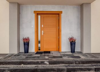 ocieplić wejście do domu