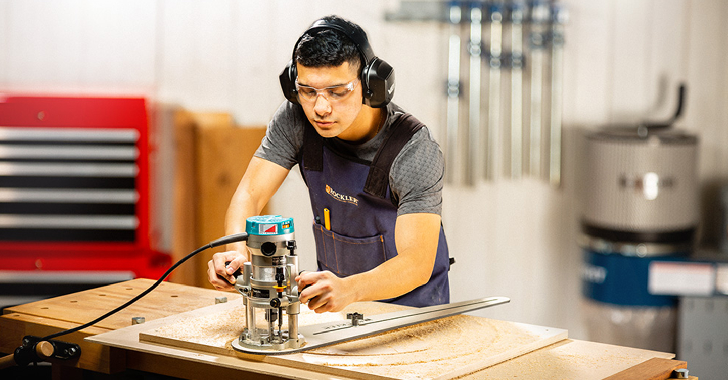 Wrzeciono z zaciskami collet Makita Wrzeciono frezarki Makita z zaciskiem collet 6mm i 8mm do różnych frezów