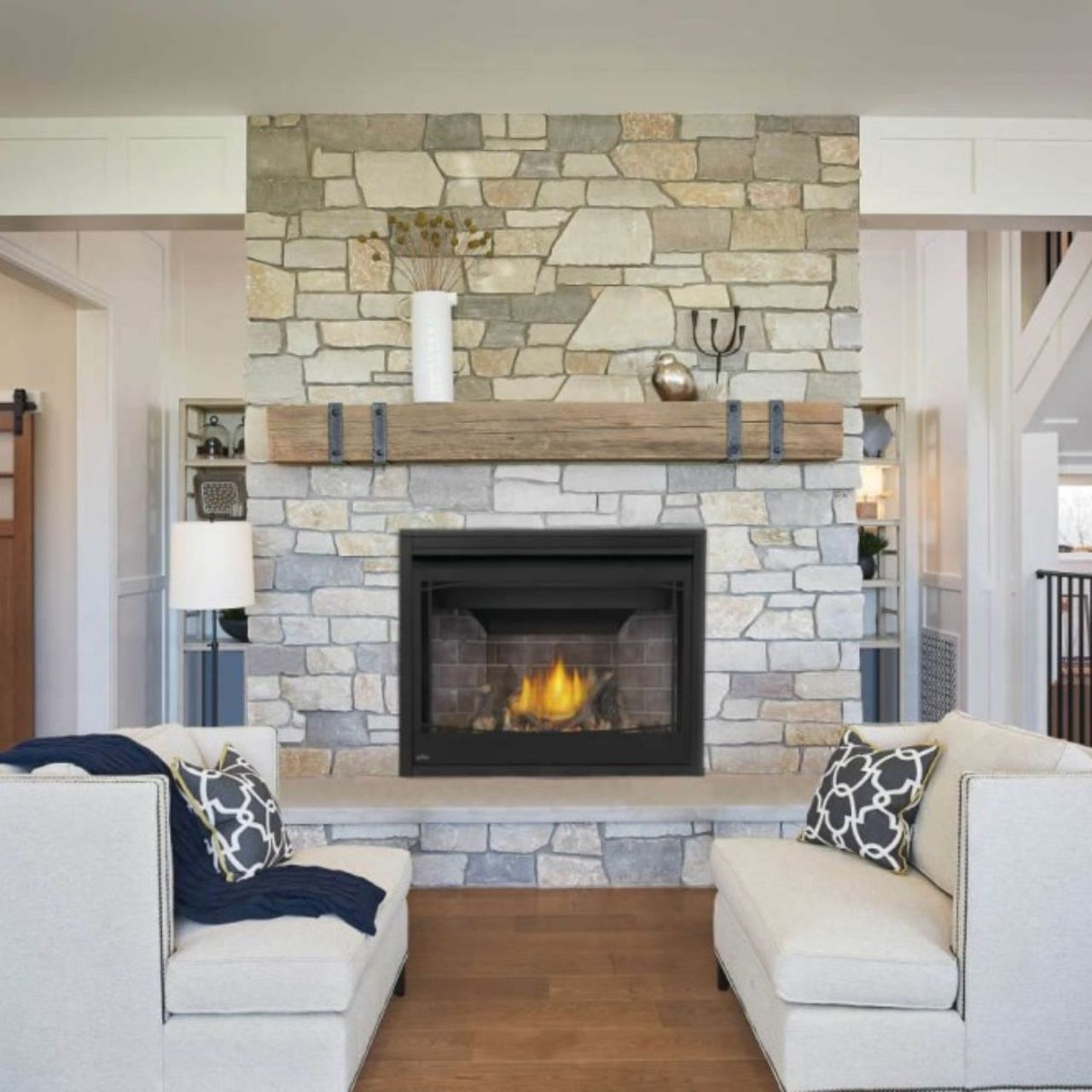 Regulacja szyberu za pomocą łańcucha Łańcuch wiszący z sufitu kominka połączony z klapą szyberu