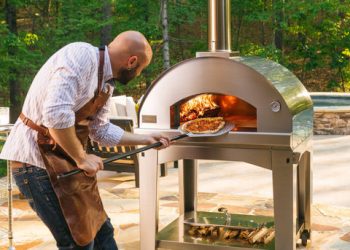 piekarnik do pizzy opalany drewnem w rustykalnym stylu