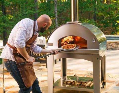 piekarnik do pizzy opalany drewnem w rustykalnym stylu